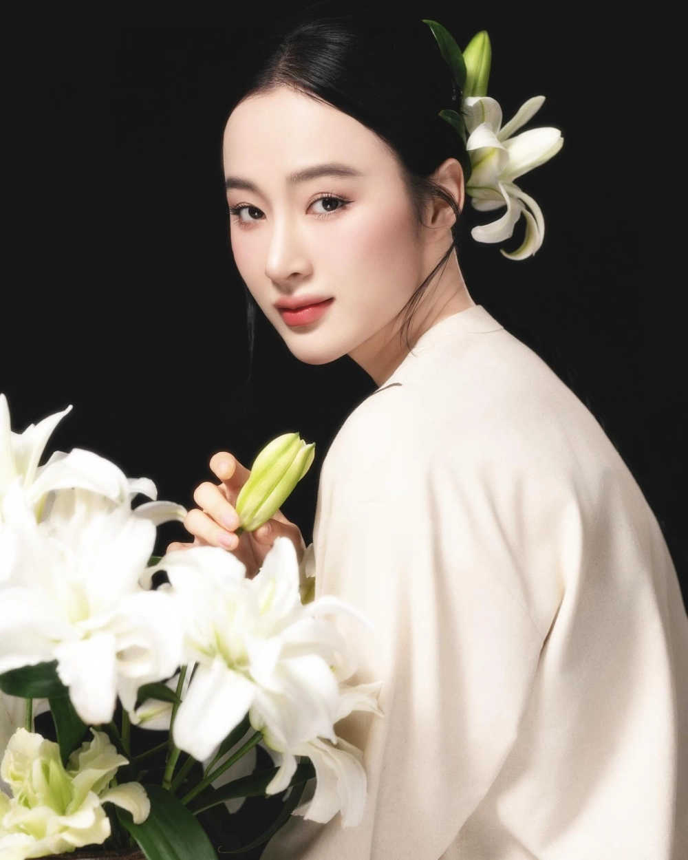 Cô em gái dễ thương và nụ cười tỏa nắng rạng rỡ