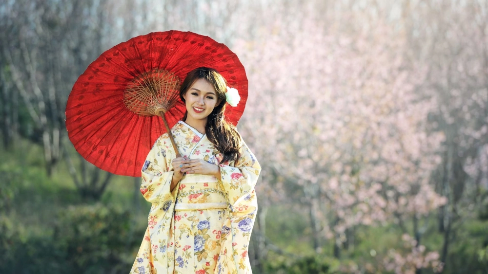 Cô gái xinh đẹp Nhật Bản thanh thoát và nổi bật tự nhiên