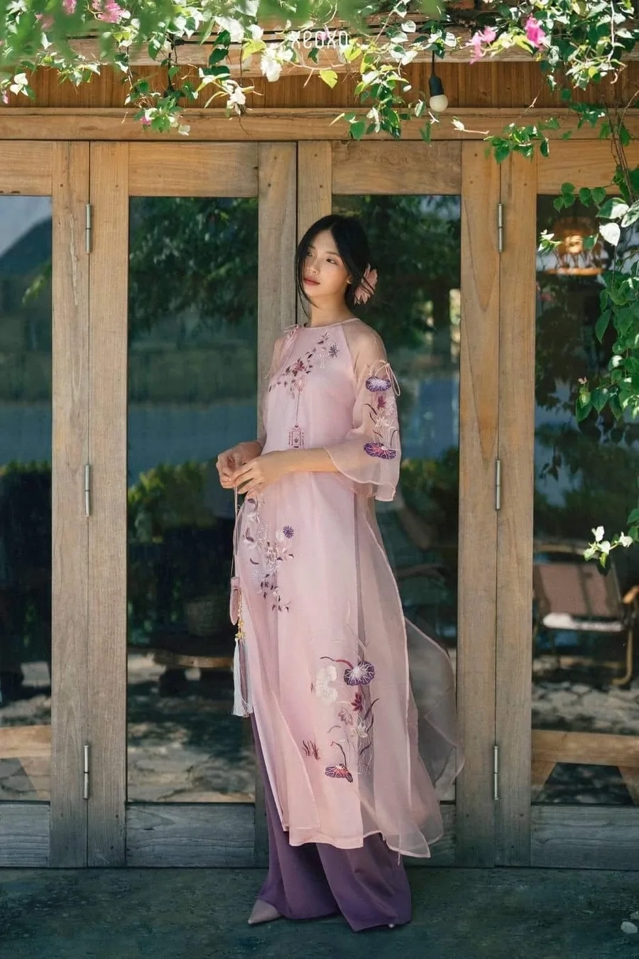 Những hình ảnh áo dài mỏng đẹp và vẻ đẹp đầy tính nghệ thuật