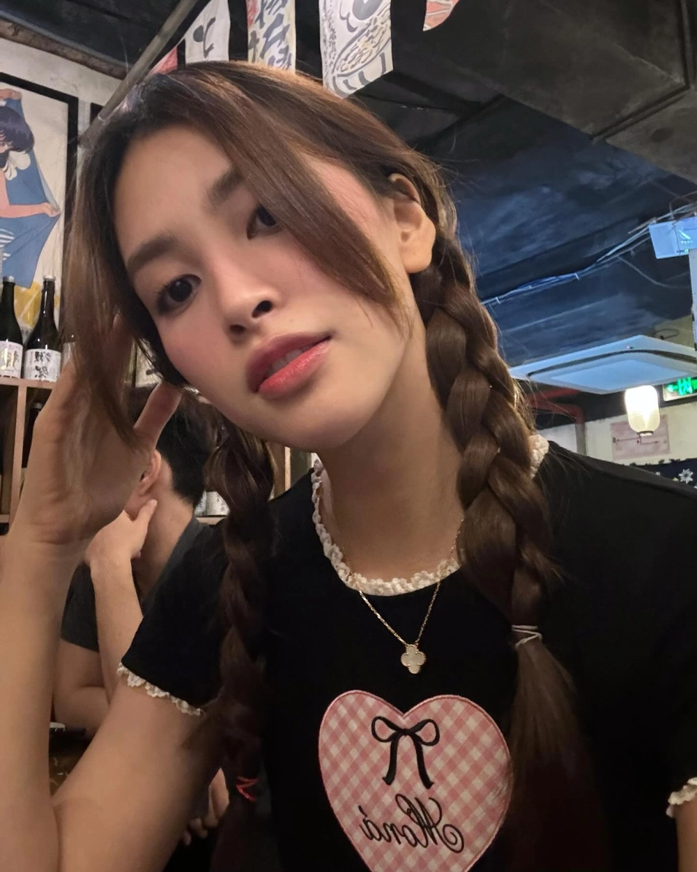 Ảnh gái xinh có răng khểnh tươi sáng và đáng yêu