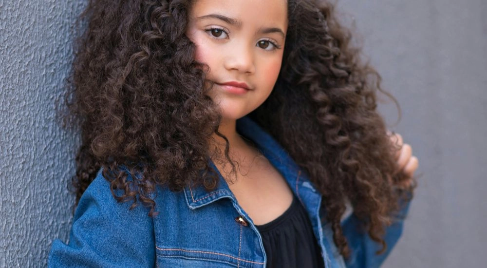 Gái xinh tóc dài dễ thương và vẻ đẹp kẹo ngọt đốn tim