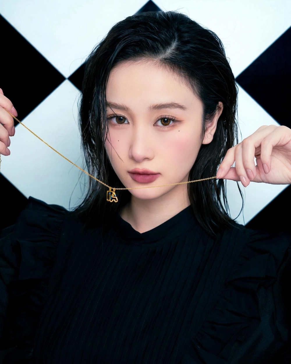 Ảnh con gái dễ thương trong bộ váy công chúa