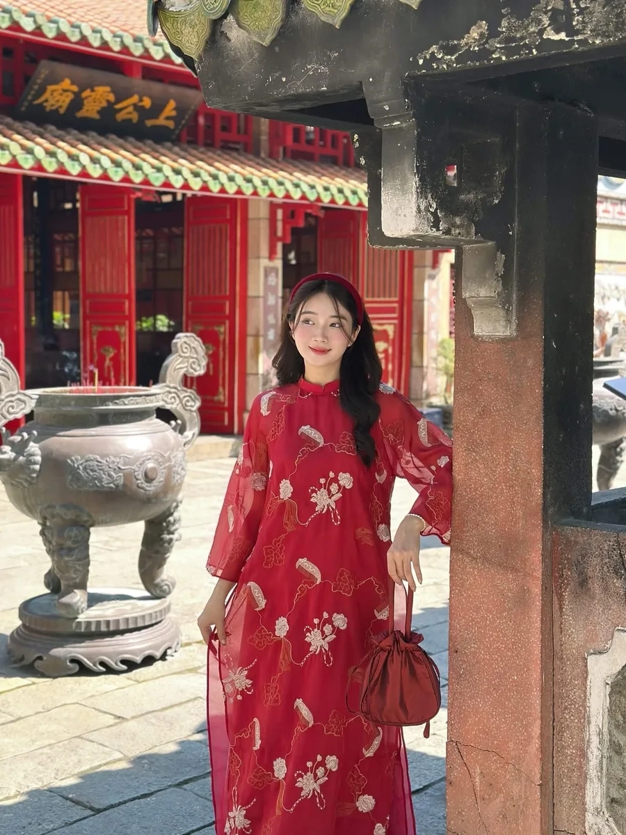 Gái mặc áo dài đẹp và nét đẹp duyên dáng của người phụ nữ Việt