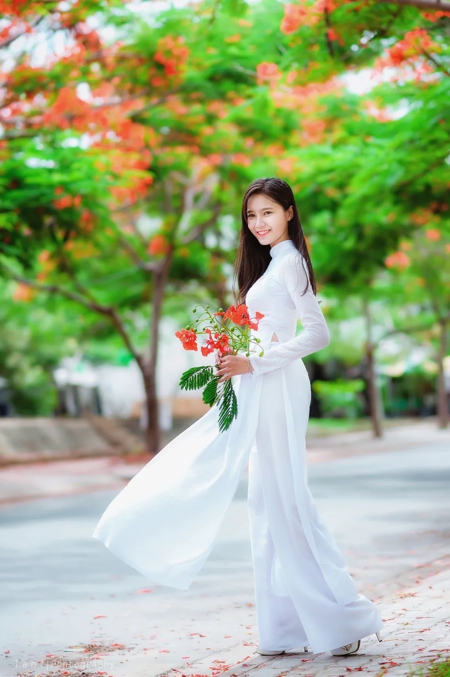 Hình ảnh gái mặc áo dài đẹp nhất trên mạng xã hội