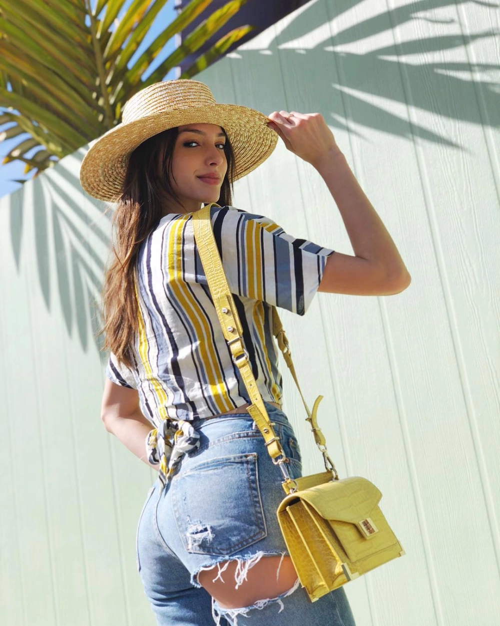 Ảnh gái xinh nhất thế giới và những bức hình gây bão toàn cầu