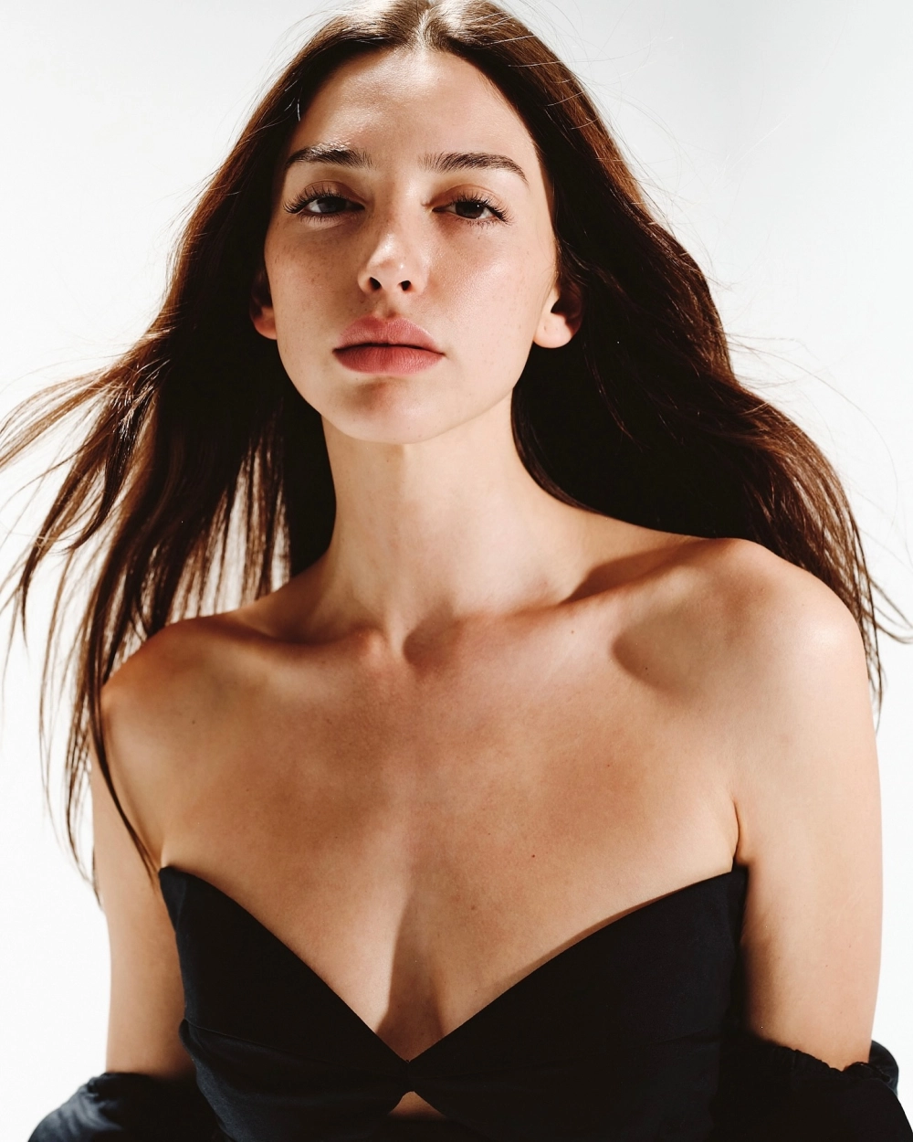 Con gái xinh nhất thế giới sở hữu vẻ đẹp hoàn mỹ không tì vết