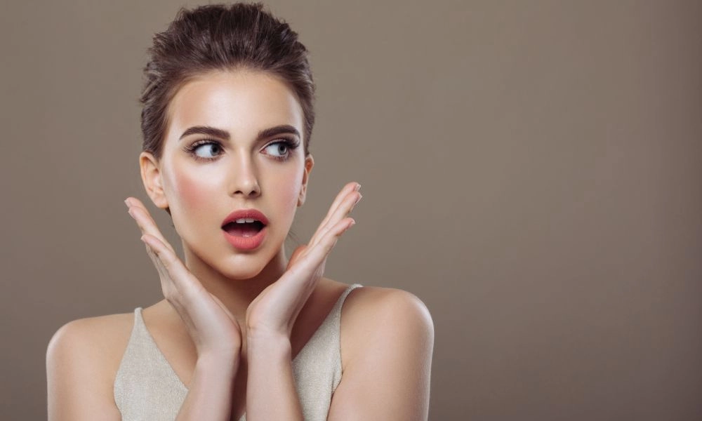 Hình nền gái xinh châu Âu cho máy tính xinh đẹp và rạng rỡ