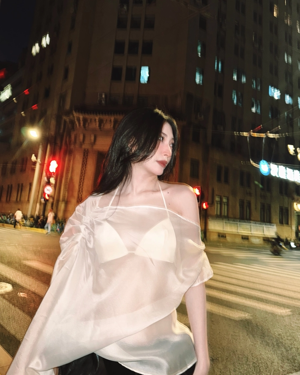 Khổng Tú Quỳnh bao nhiêu tuổi và nhan sắc ngày càng mặn mà, đằm thắm