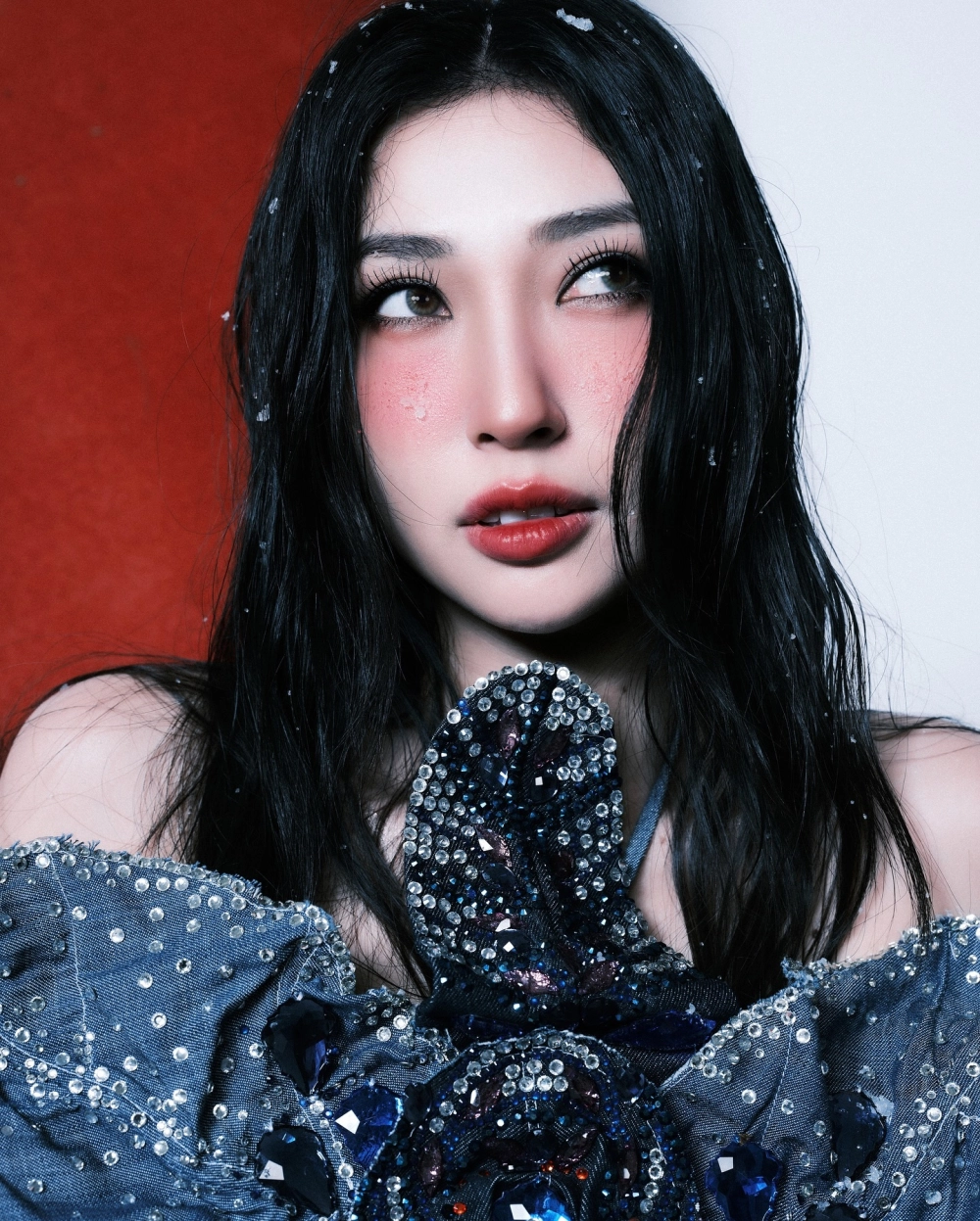 Gái đẹp ăn mặc sexy thu hút ánh nhìn và nổi bật