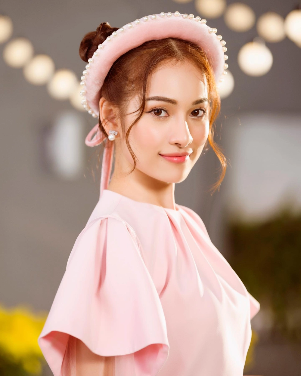 Ca sĩ Sara Lưu và giọng hát ngọt ngào, trong trẻo