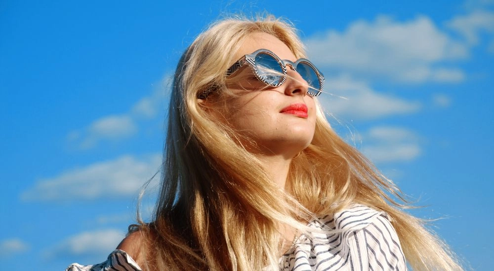 Gái đẹp ngầu và thần thái lạnh lùng, đầy cuốn hút