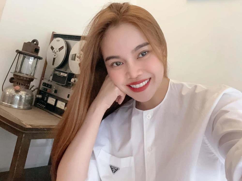 Giang Hồng Ngọc sinh năm bao nhiêu cô sinh năm 1989 tại TPHCM