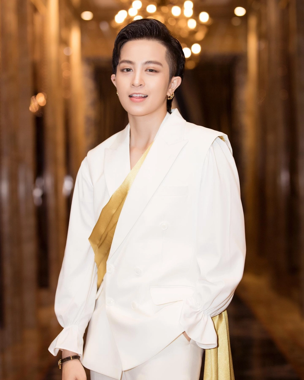 Gil Lê ngày xưa và hành trình từ thành viên nhóm X5 đến nghệ sĩ solo