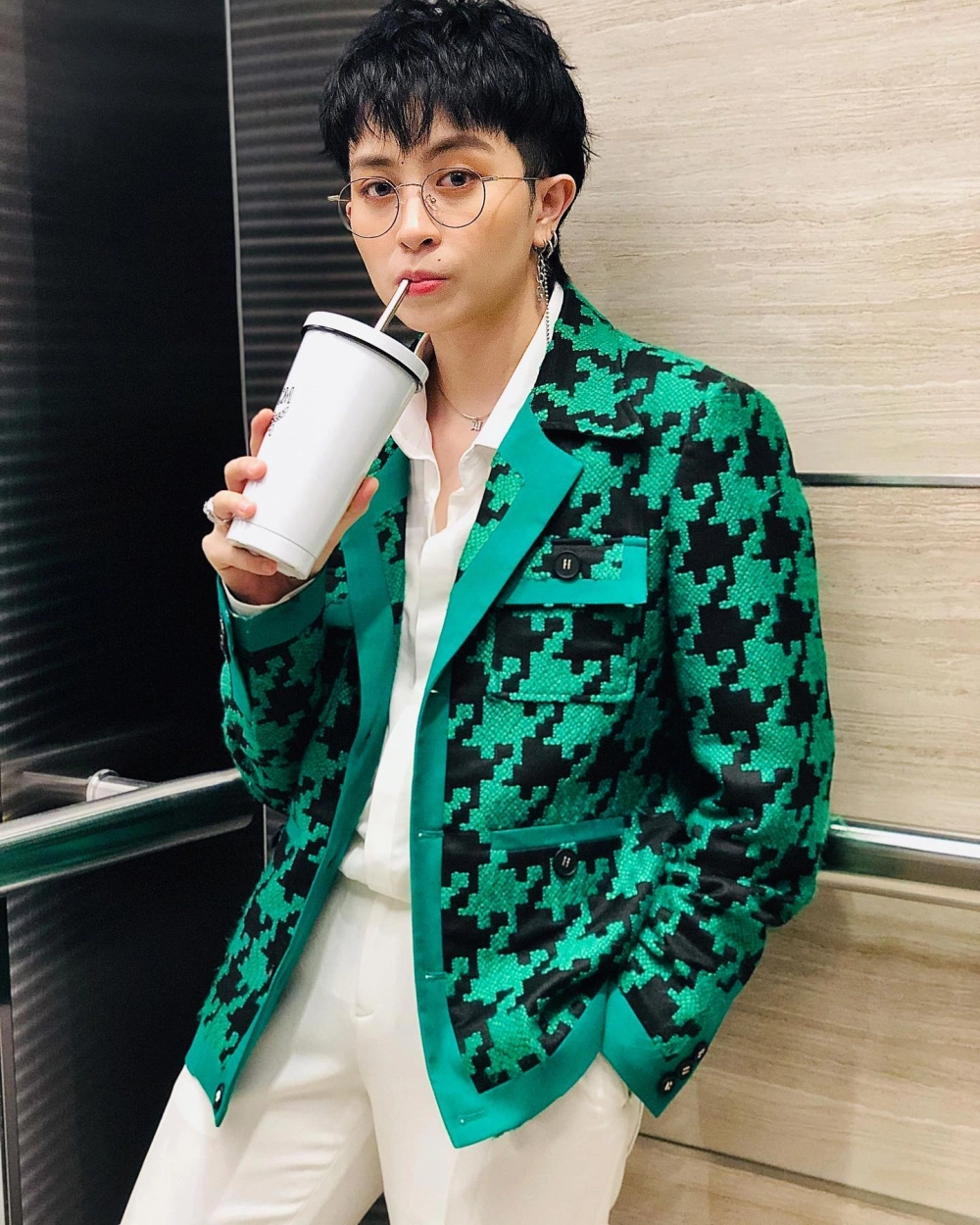 MC Gil Lê với lối dẫn dắt tự nhiên, duyên dáng và thông minh