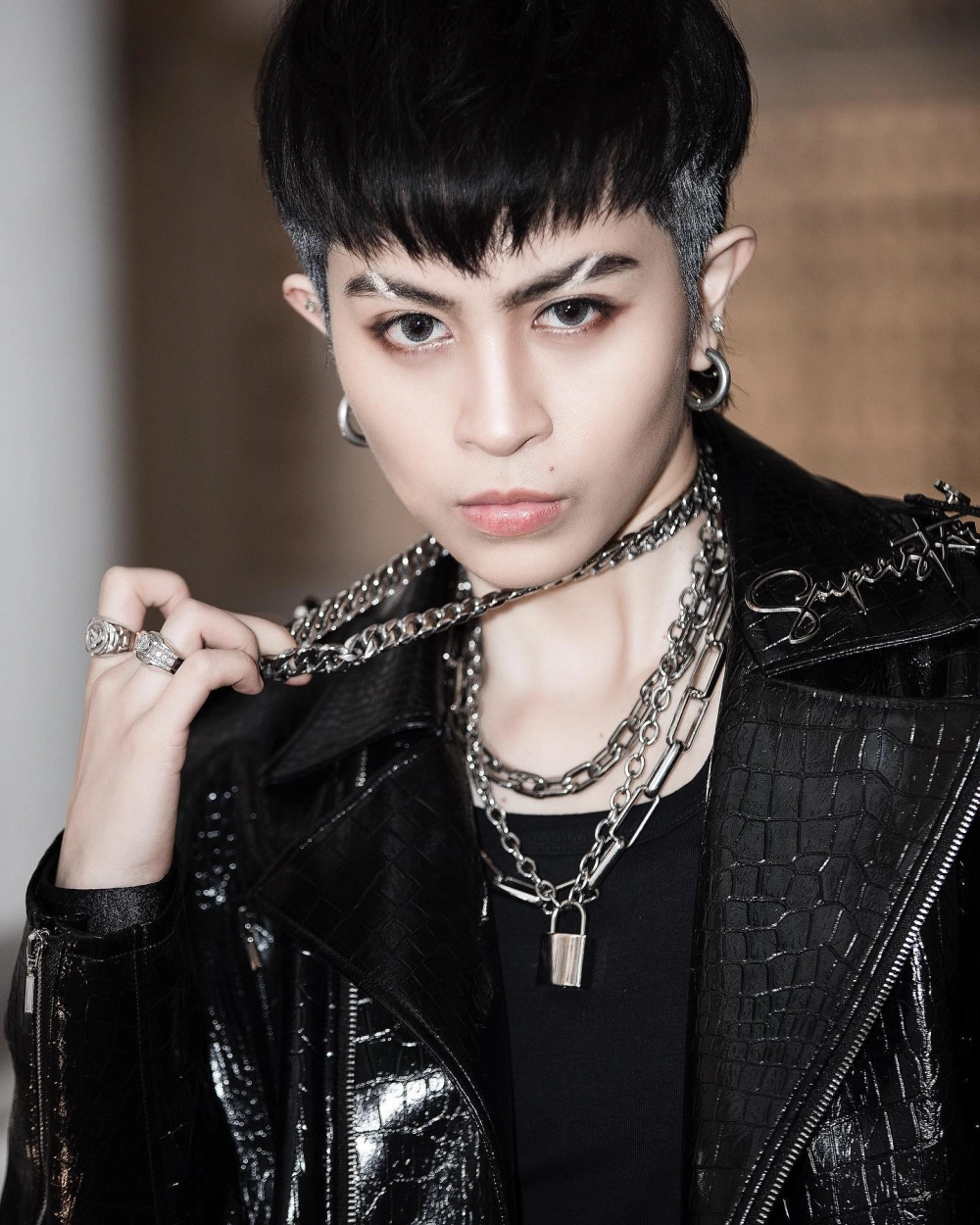 Gil Lê bao nhiêu tuổi và sức hút không đổi sau nhiều năm hoạt động