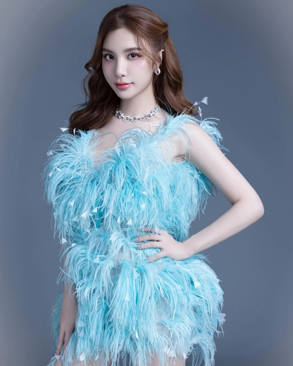 Hạnh Sino đóng phim gì như Hoa Cỏ May, Khép Lại Quá Khứ