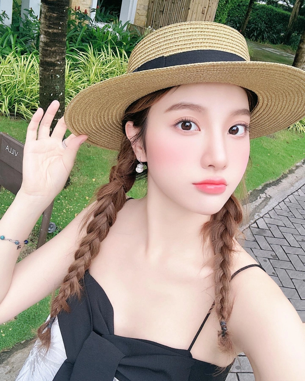 Để em rời xa Hạnh Sino bản hit đình đám một thời của nữ ca sĩ