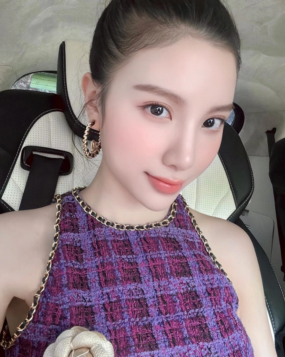 Chị đẹp Hạnh Sino và màn tái xuất sân khấu đầy ngoạn mục