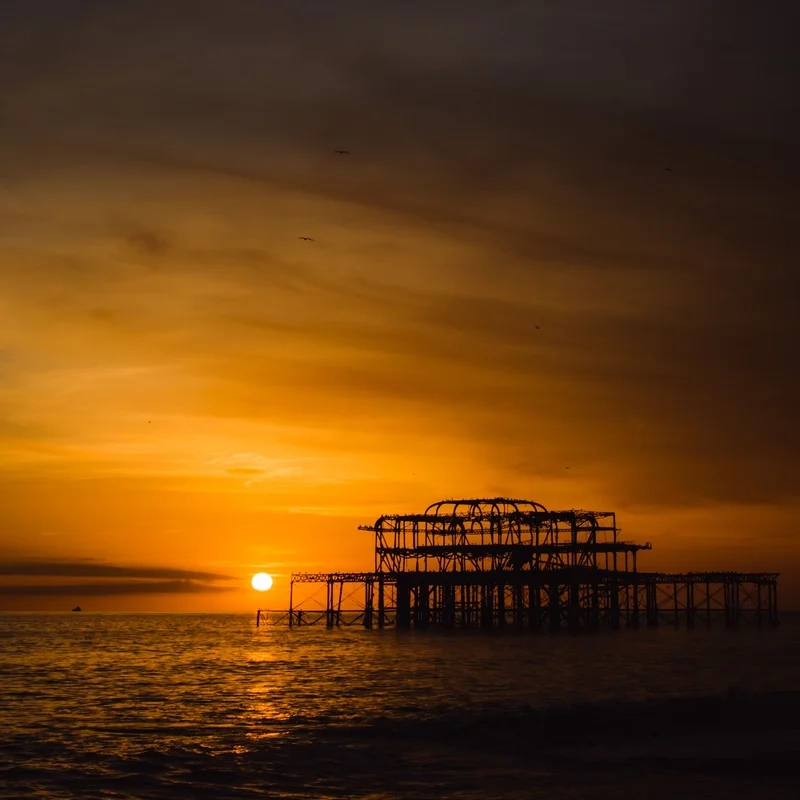 Khung cảnh nghệ thuật trên màn hình nhờ tranh phong cảnh hoàng hôn