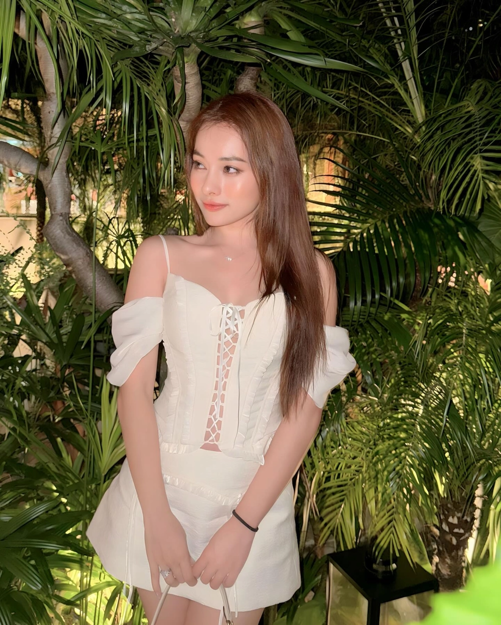 Bộ sưu tập hình nền gái xinh 4K cho máy tính đẹp và tươi sáng