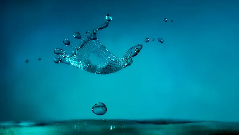 Tận hưởng không gian thư giãn với hình nền máy tính giọt nước