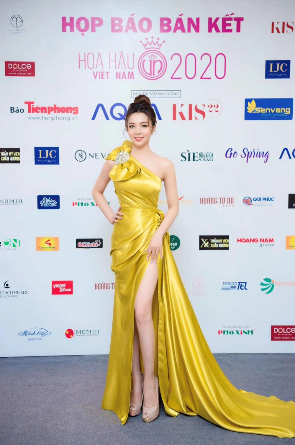 Hoa hậu Kim Thoa bao nhiêu tuổi và nhan sắc không tuổi