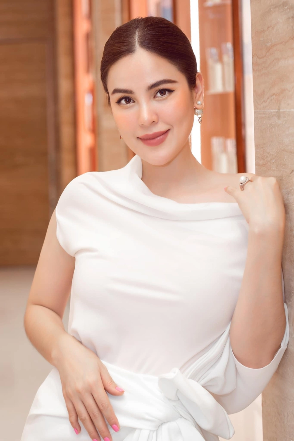 Hoa hậu Phương Lê chế lời quốc ca và những tranh cãi ồn ào