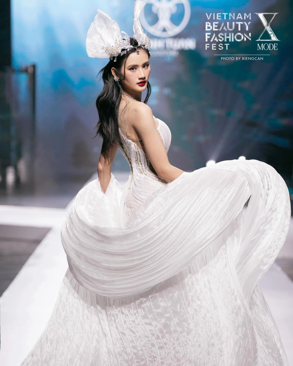 Hoa hậu Ý Nhi đăng quang nhìn lại khoảnh khắc đáng nhớ tại Quy Nhơn