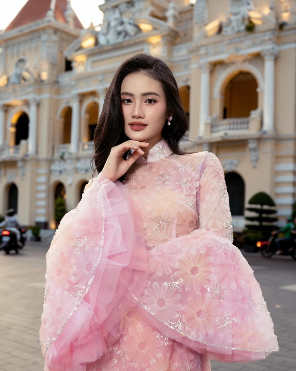 Hoa hậu Ý Nhi mới nhất cập nhật hình ảnh và các hoạt động trong năm 2025