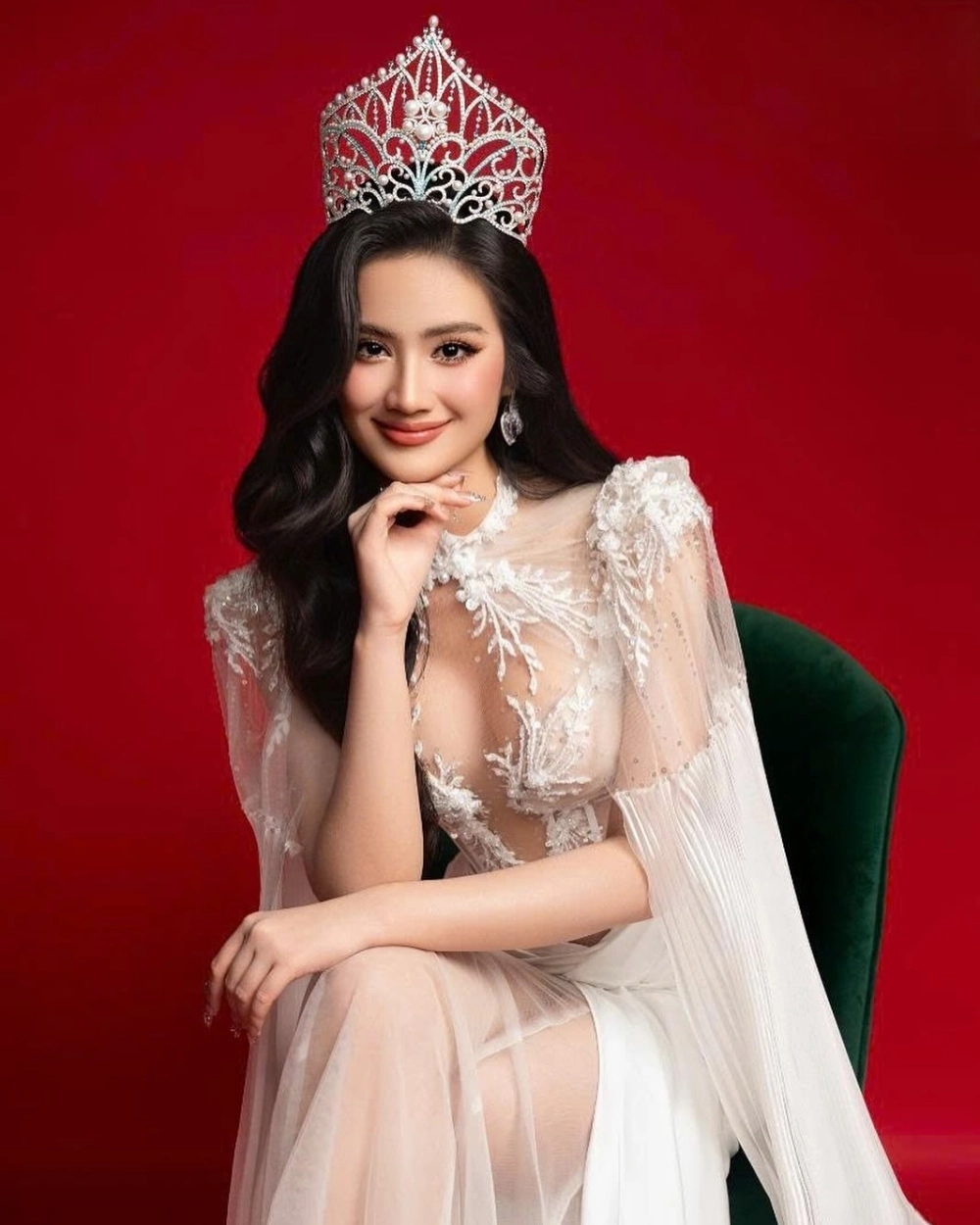 Ý Nhi hoa hậu gì cô là người đăng quang Miss World Vietnam 2023