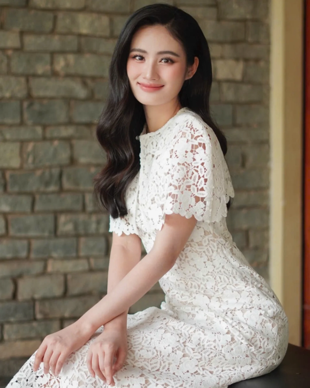 Ảnh gái xinh tóc dài tươi tắn và thu hút người xem