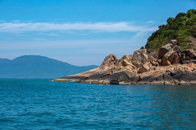 Khám phá vẻ đẹp Hòn Chảo Huế