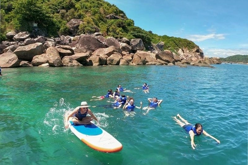 Thử lặn ngắm san hô Hòn Chảo