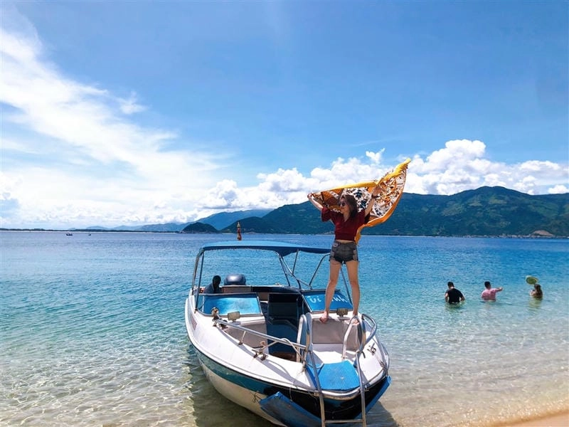 Đọc review Hòn Nưa chi tiết