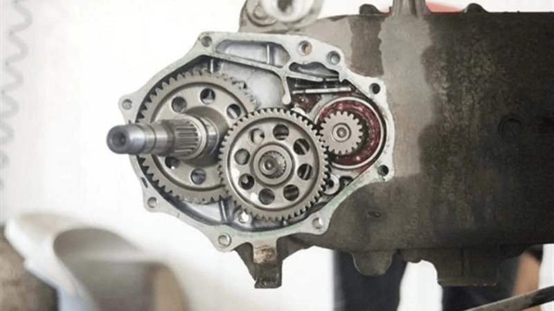 Nguyên nhân khiến hộp số xe máy khó chuyển số