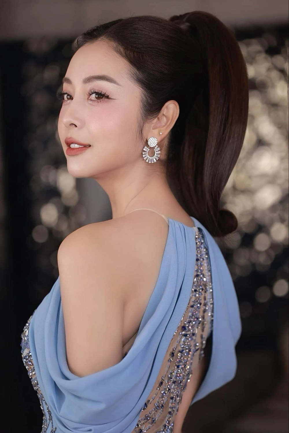 Jennifer Phạm là ai người đẹp đa tài và là mẹ của bốn người con