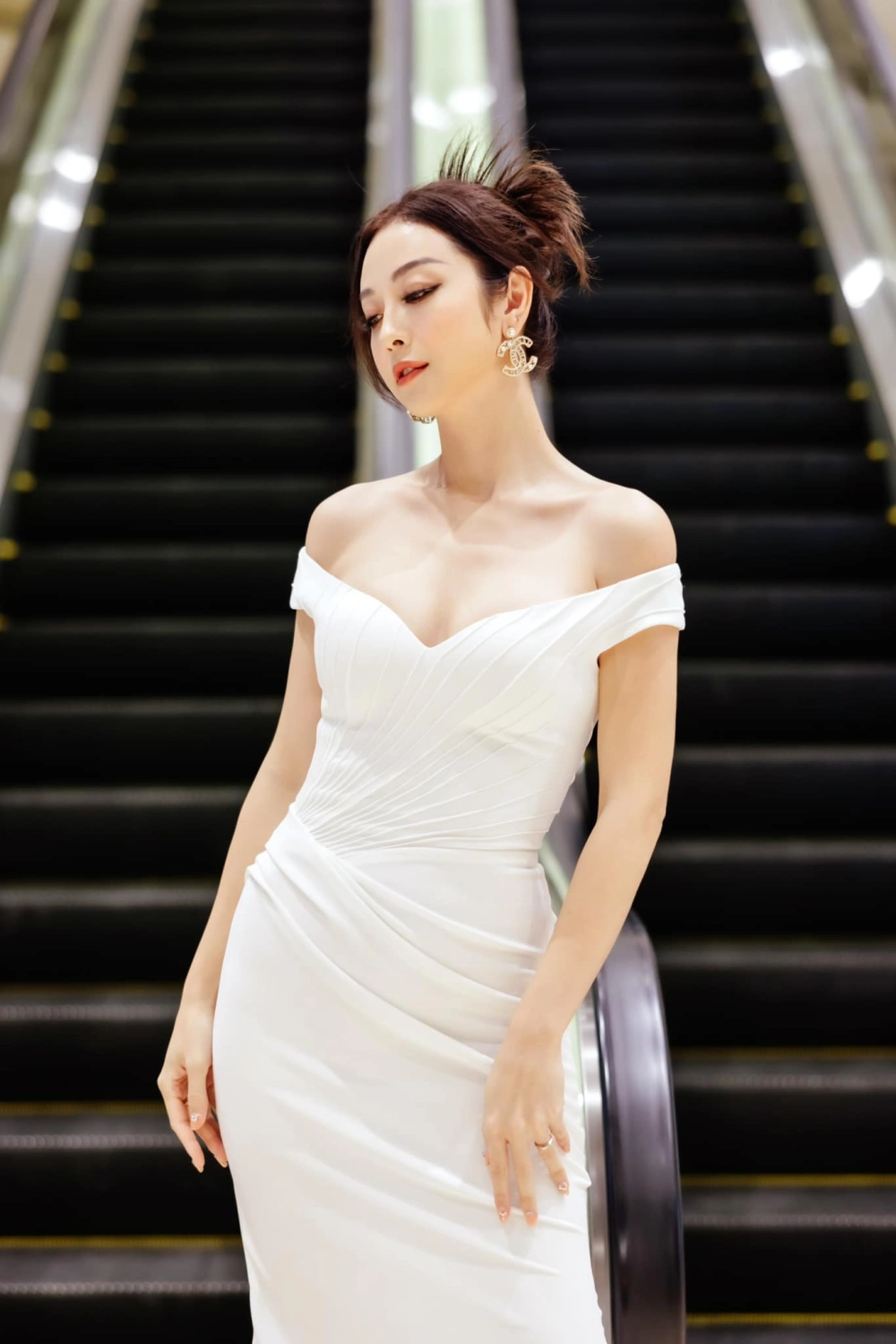 Jennifer Phạm cao bao nhieu câu trả lời chính xác về chiều cao của cô