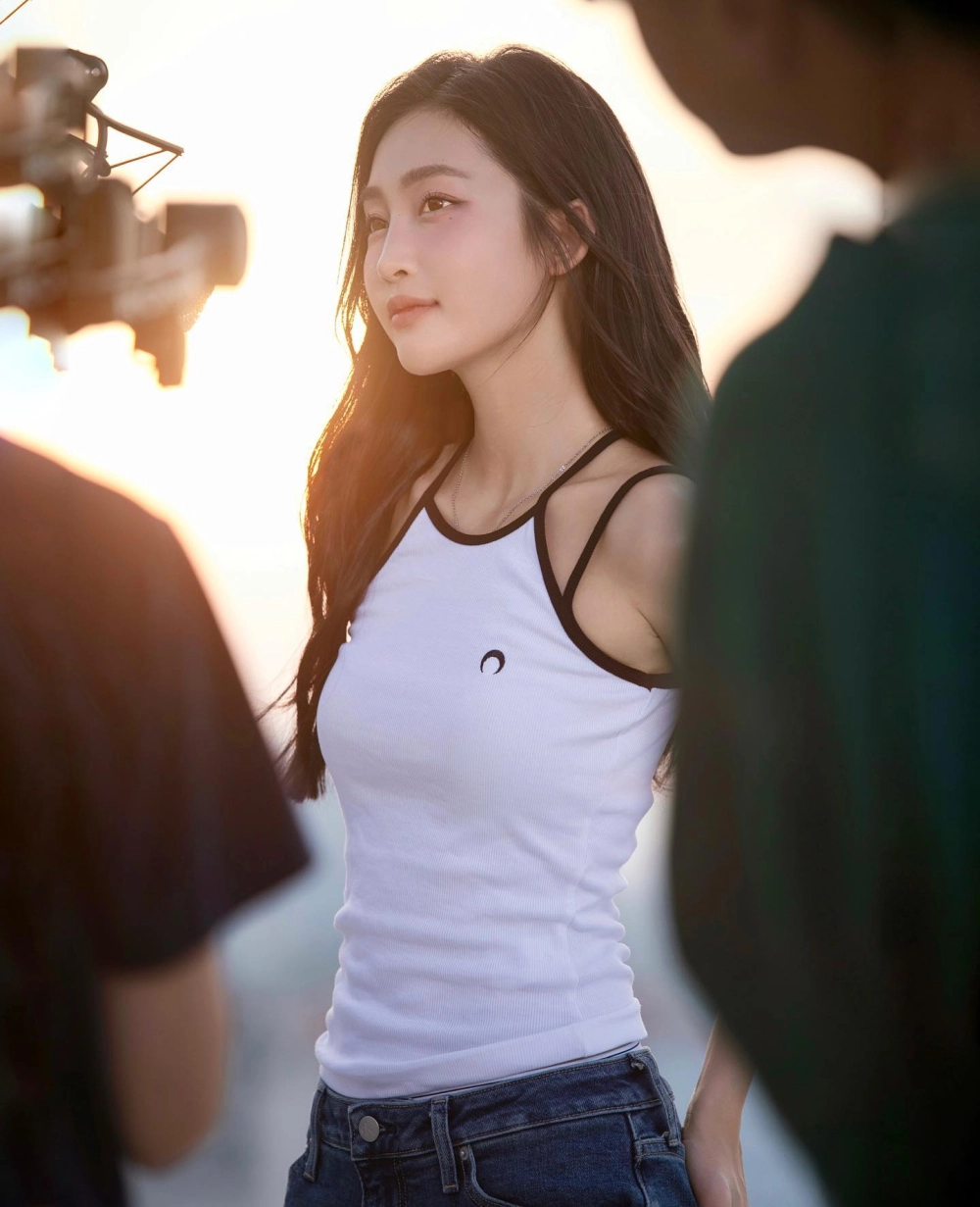 Juky San sinh năm 1998 và sự nghiệp âm nhạc đầy hứa hẹn