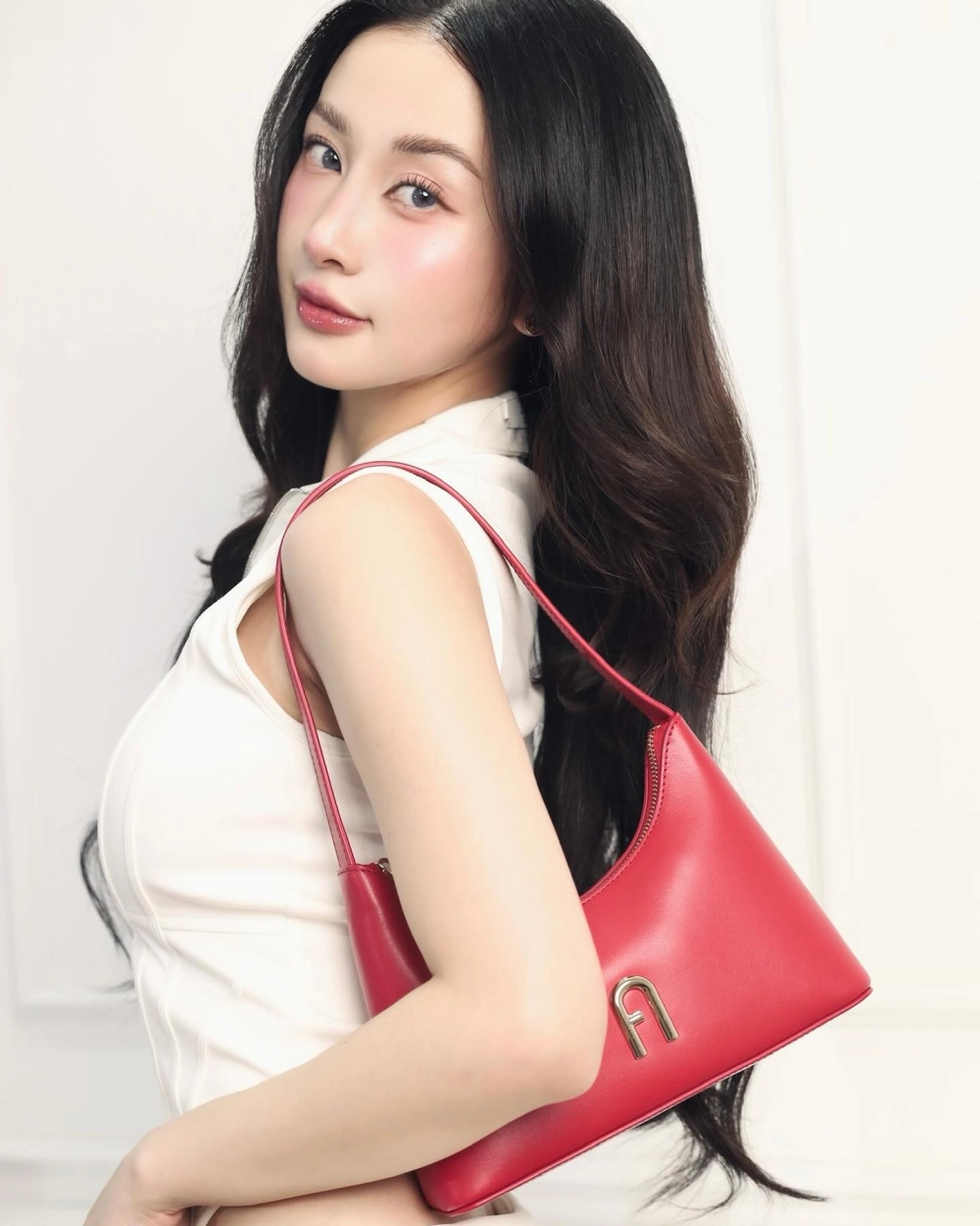 Diễn viên Jun Vũ và vẻ đẹp trong trẻo, ngọt ngào