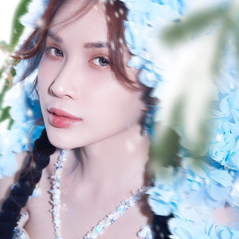 7 nụ cười xuân Khả Như và thành viên quen thuộc của chương trình