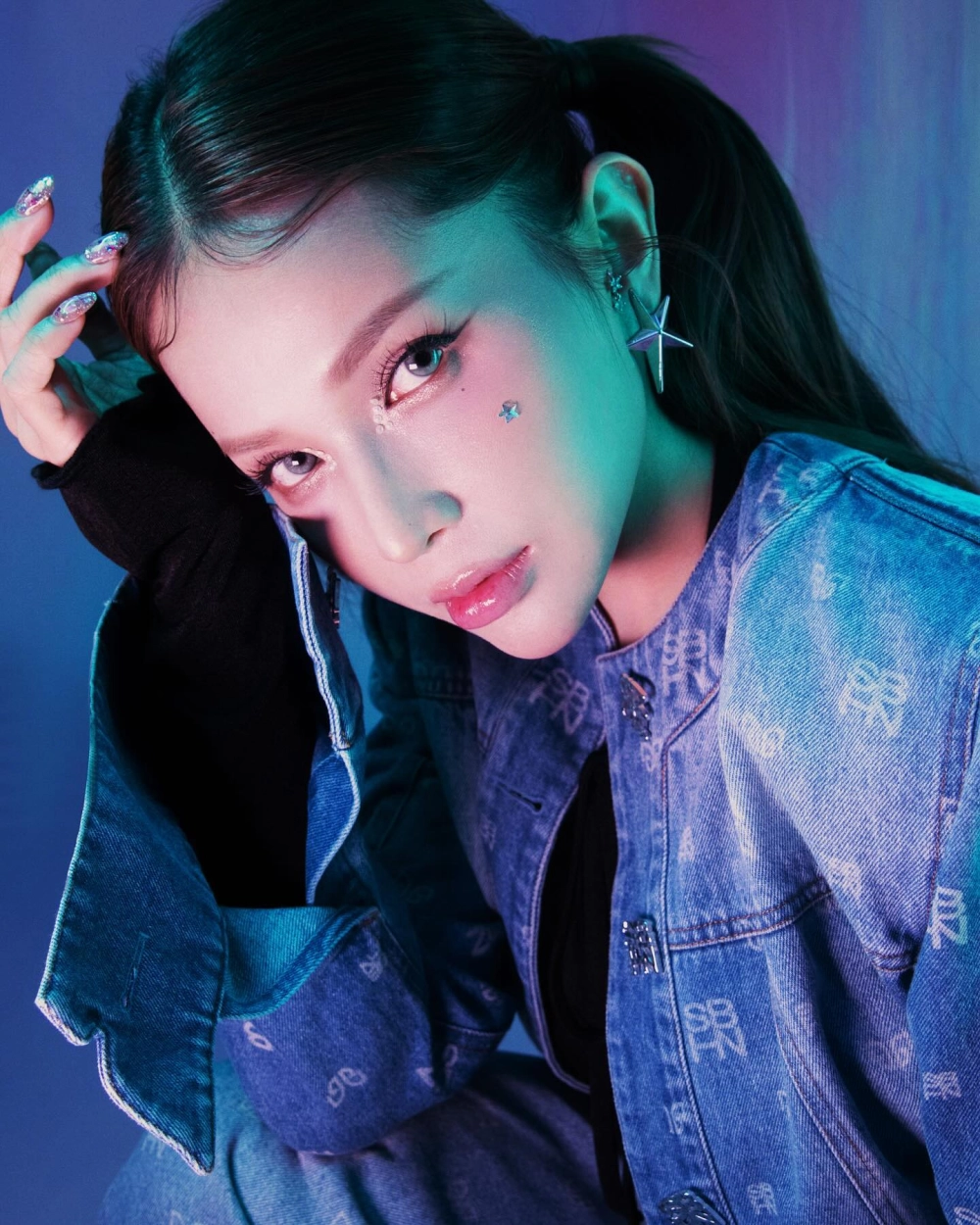 Đinh Hà Uyên Thư và Khả Như và tình bạn thân thiết, gắn bó