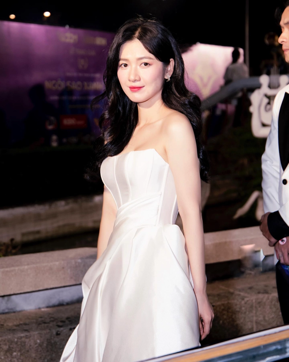 Karaoke Kiều Oanh hát lại những ca khúc, bản tân cổ của nữ nghệ sĩ