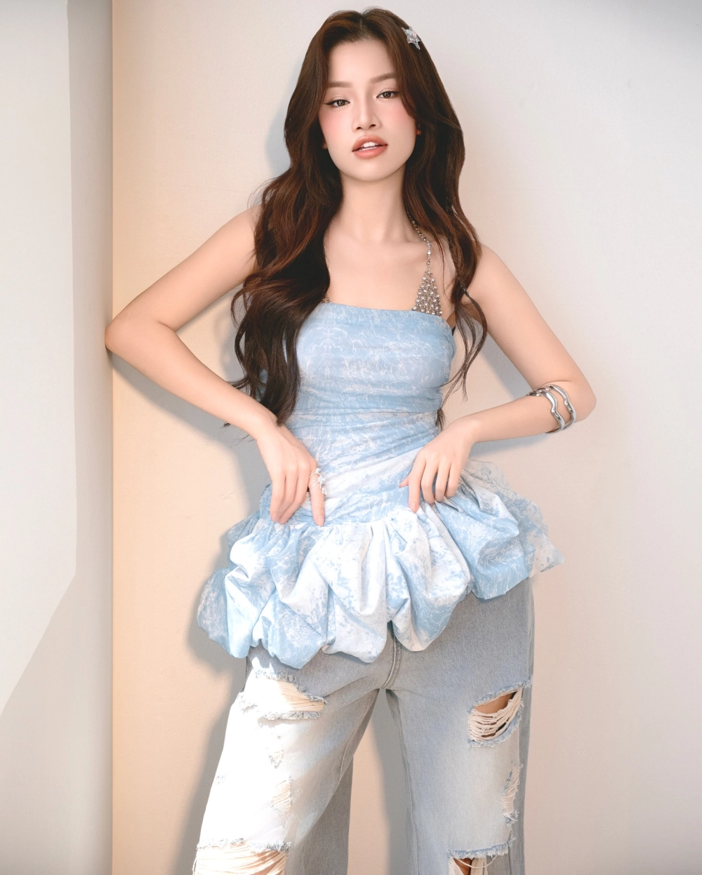 Regret Lâm Bảo Ngọc và những màn trình diễn tiếng Anh ấn tượng