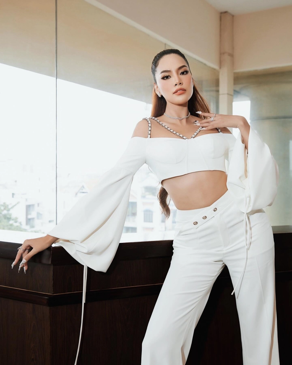 Hoa hậu Phương Lê bao nhiều tuổi và vẻ đẹp không tuổi đáng ngưỡng mộ