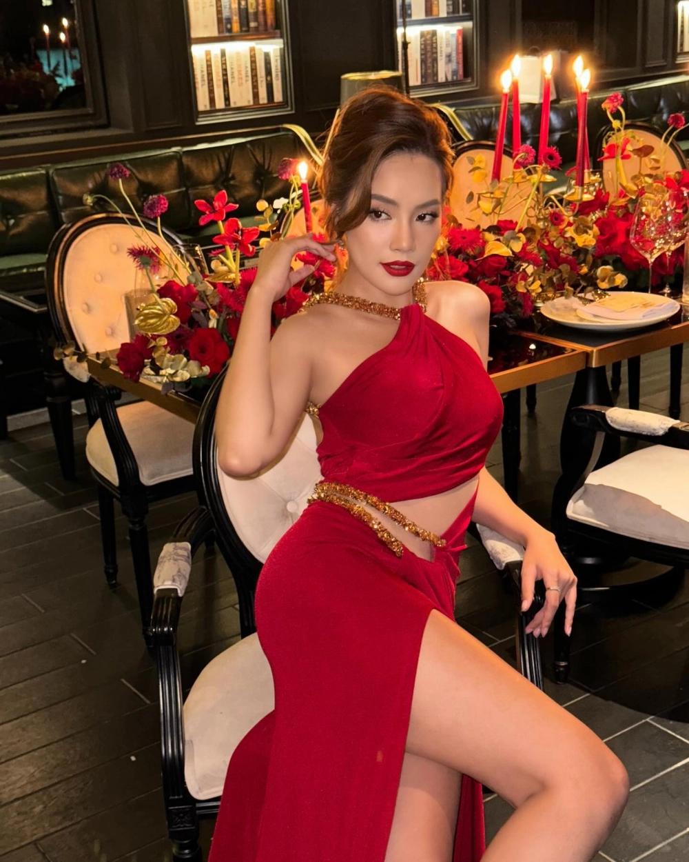 Hoa hậu Lê Hoàng Phương là ai người đẹp đến từ Khánh Hòa