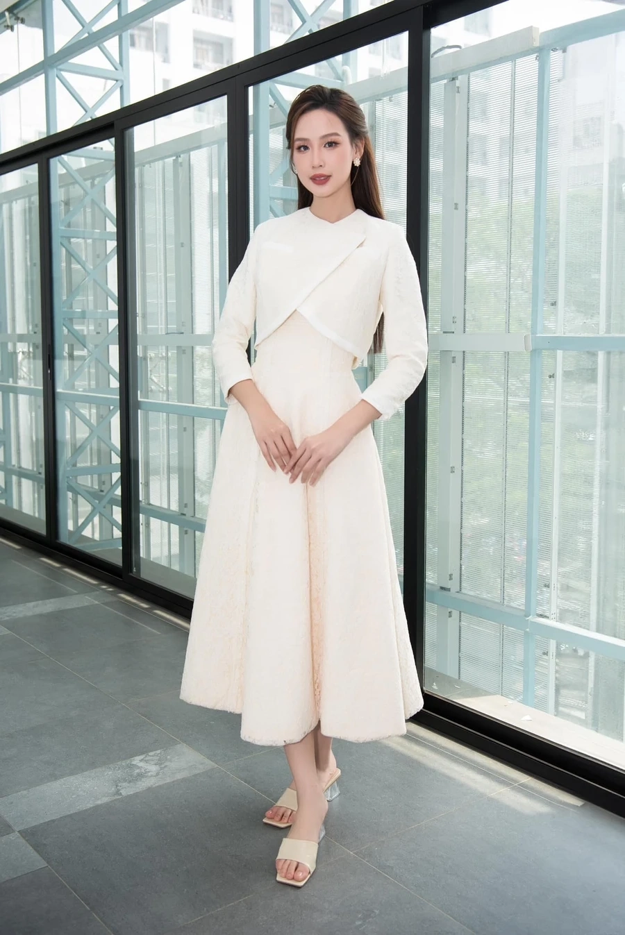 Lê Nguyễn Bảo Ngọc cao và đôi chân dài miên man vạn người mê