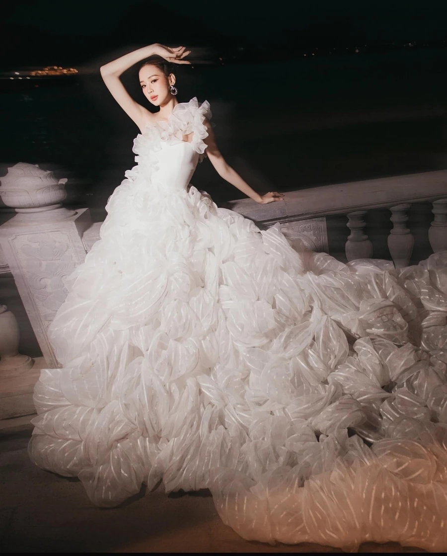 Hoa hậu Lê Nguyễn Bảo Ngọc cao bao nhiêu và chiều cao nổi bật nhất