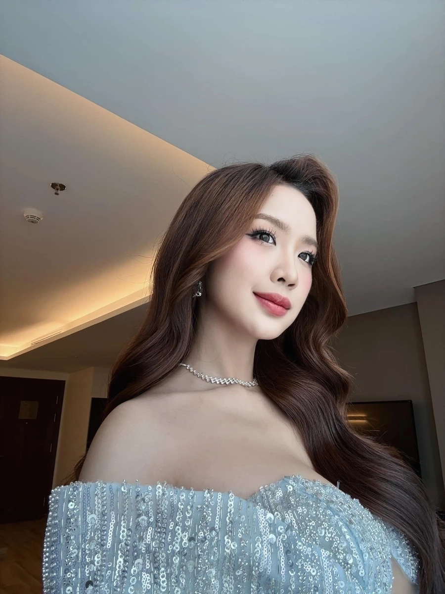 Lê Nguyễn Bảo Ngọc hoa hậu liên lục địa và chiều cao 1m85 kỷ lục