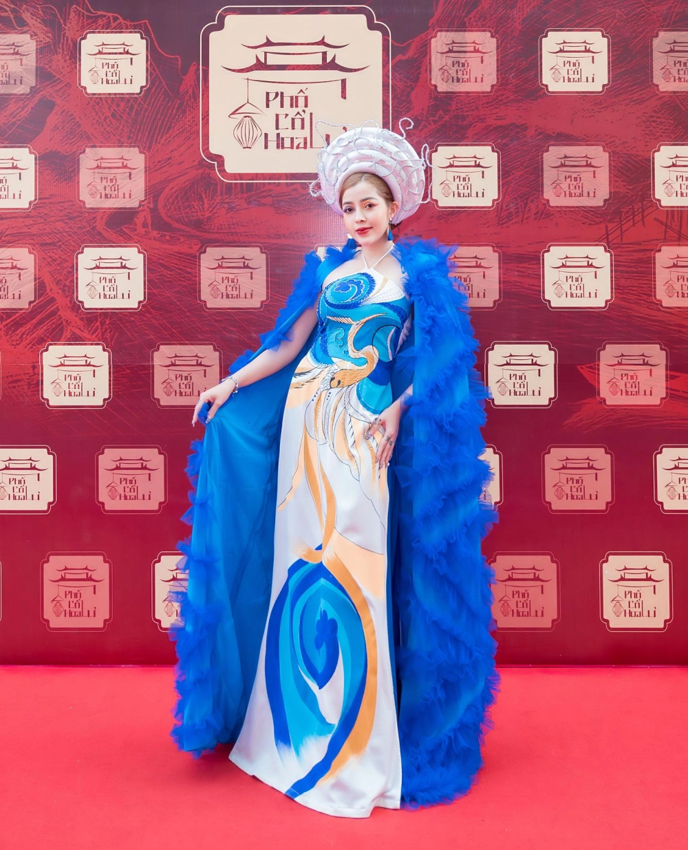 Linh Barbie TV kênh Youtube với hàng triệu người theo dõi