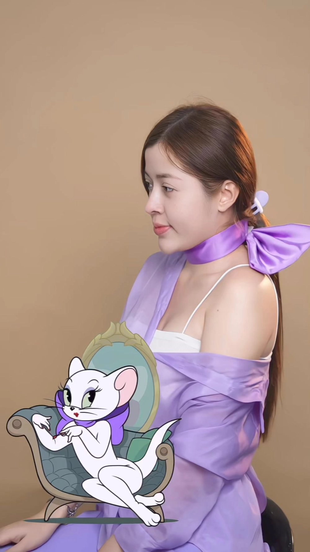 Linh Barbie tô tượng và những video thử thách, trải nghiệm đáng yêu